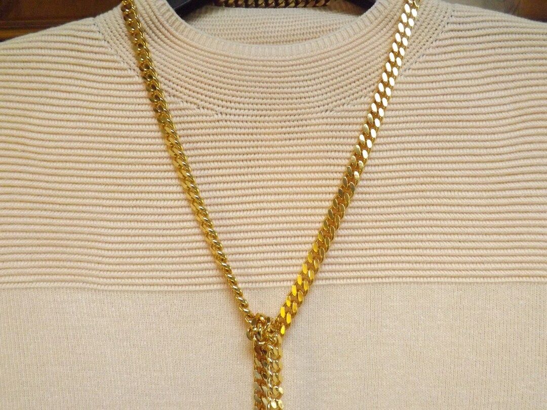 A Beautiful Long Flat Link Style Costume Jewelry Chain With Cross Bars