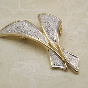 BROCHE VINTAGE ANCIENNE en métal doré et strass rétro, bijou de collection EUR 12,99 - FR