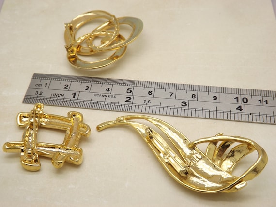 A super group of three abstract design costume je… - image 5