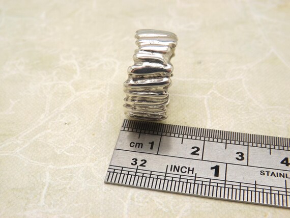 A superb solid hallmarked silver band style vinta… - image 5