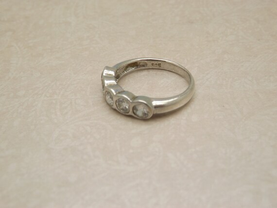A beautiful five stone 925 solid silver vintage 1… - image 4