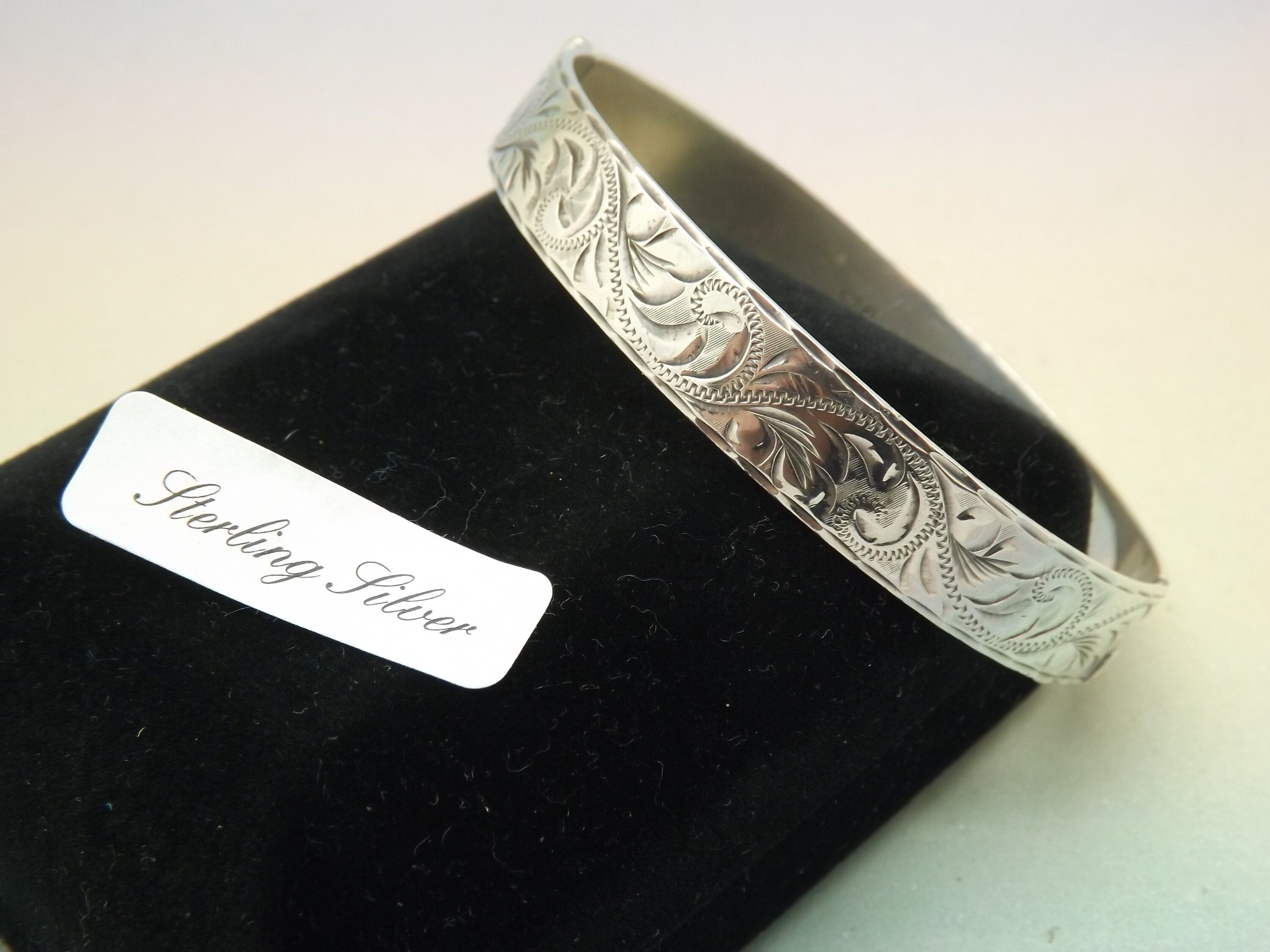 A Lovely Good Weight 925 Solid Silver Retro 1980's Bright