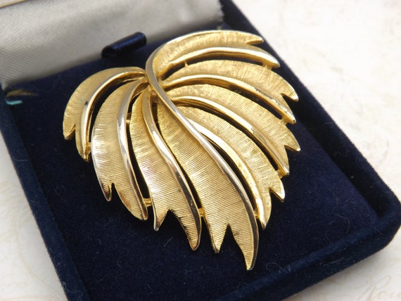 Broche Vintage En Métal Doré Forme Feuille - Occasion, Marque Générique, Accessoire De Décoration