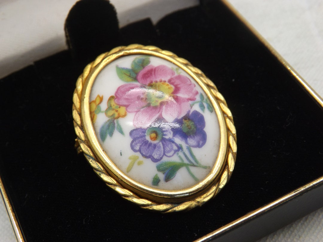 Broche Vintage Limoges Années 60 - Porcelaine à Décor De Roses, Monture Laiton Doré