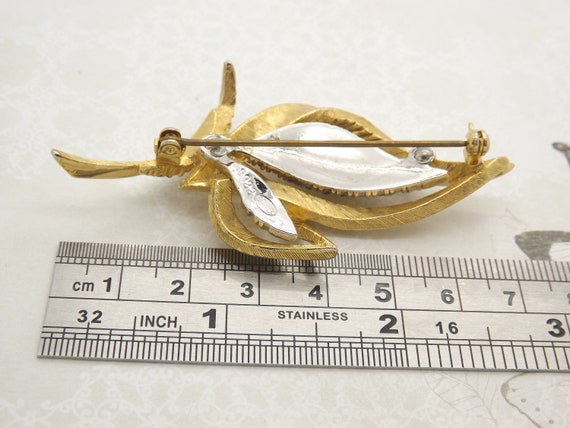 A fine large Sphinx flower stem design vintage je… - image 5