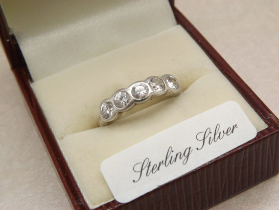 A beautiful five stone 925 solid silver vintage 1… - image 1