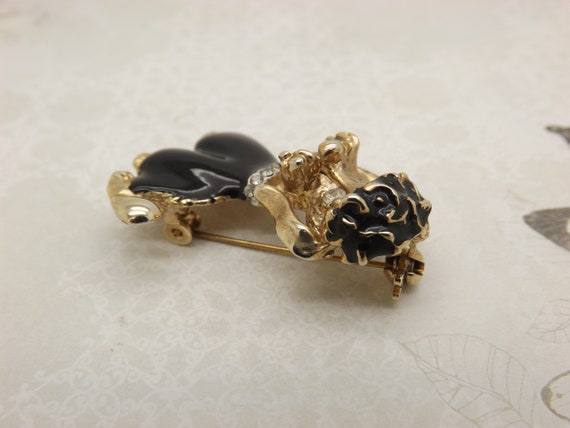 A real fun poodle type looking vintage jewelry br… - image 4