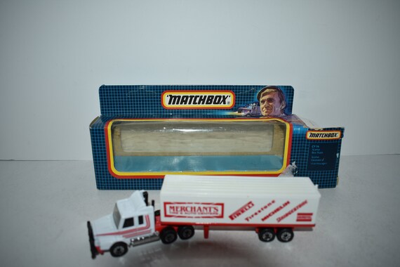 Matchbox CY 16 Convoy Scania Box Truck Merchants Tire Auto