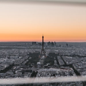 Travel photography Paris Eiffel Tower Alexandre CHARGROS Photography achargros.com