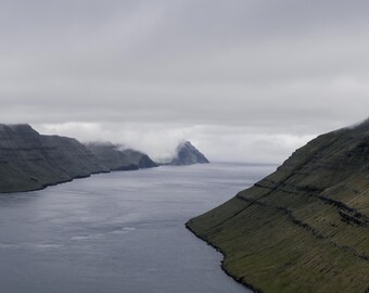 Travel photography Faroe Islands Mountain Kalsoy Alexandre CHARGROS Photography achargros.com