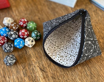Zippered Dice Pouch Bag for Magic The Gathering, Dungeons & Dragons, Spindown, d20, Tokens, Counters, Gaming Accessories or other items