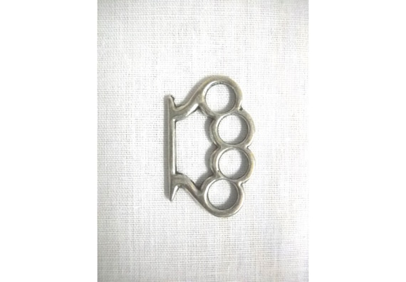 Fighting Dirty Fighter BRASS KNUCKLES Duster Cast Pewter PENDANT