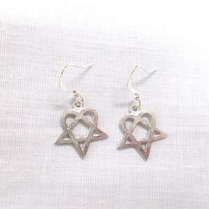 Sale HEART PENTAGRAM Love Metal Cast Pewter Charms USA Silver Pewter Dangling Rock Goth Musical Earrings