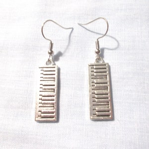 PIANO Keyboard Musician Music Charms in Silver Alloy Metal Dangling Fashion Pair Of Earrings