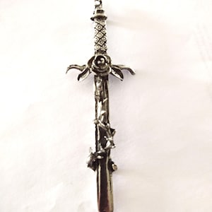 Celtic ROSE Broad SWORD Vine Wrap Blade Cast Silver Pewter Pendant Necklace Battle Sword