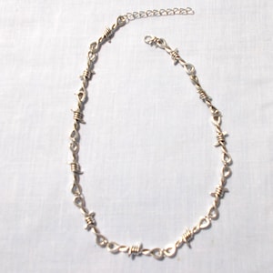 BARBED WIRE / Barb Wire / Barbwire Double Loop Silver Color Barb Twist Chain Link Choker Necklace 15.5&quot; with a 2&quot; Extender Chain