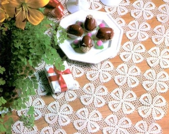 PDF Crochet runner pattern  - Home decor - vintage  crochet