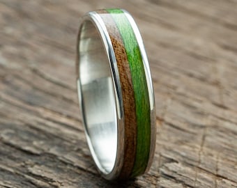 Brown Green Extra durable Ring with silver inner band -  Wooden Ring - Wedding ring - Eco - Gift for skater