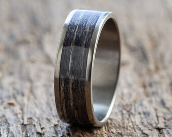 Black Titanium Recycled Skateboards Ring - Extra durable - Wooden ring - Minimalist -  Wedding ring Waterproof - Gift Idea - Modern - Gray