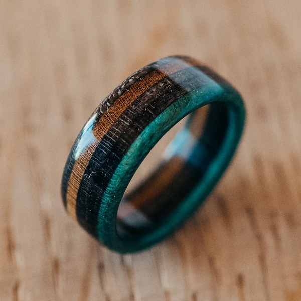 Bague en bois de planches à roulettes recyclées, Alliance imperméable, Idée cadeau pour les amoureux de la mer, Planche à roulettes, Surprise de surf, Éco