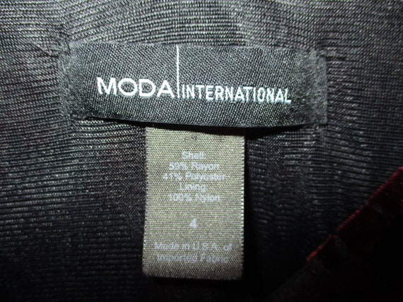 Moda International velvet cut out dress - image 9