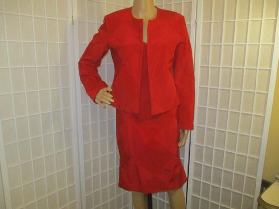 Linda Hutton sleeveless dress and jacket set