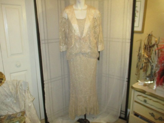 chinese dress ladies Aleena Satin and Lace Maxi Dress / Lemon | Meshki