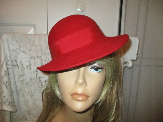 Lancaster Red Wool Felt Hat - Etsy display picture 2