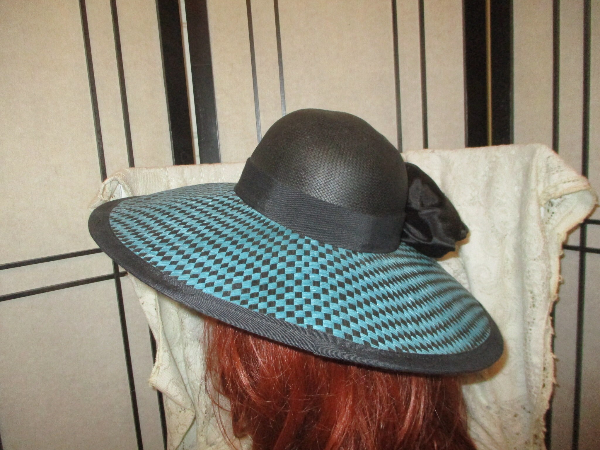 Sonni San Francisco Turquoise & Black Wide Brim Hat Vintage 1980s Navy Blue Wide Brim Felt Hat, Gold Flowers  main image 4