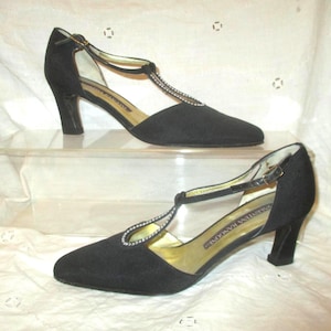 Valentina Rangoni klackar i satin strass