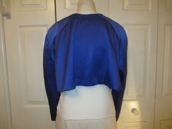 cropped satin swing jacket/blazer - image 5