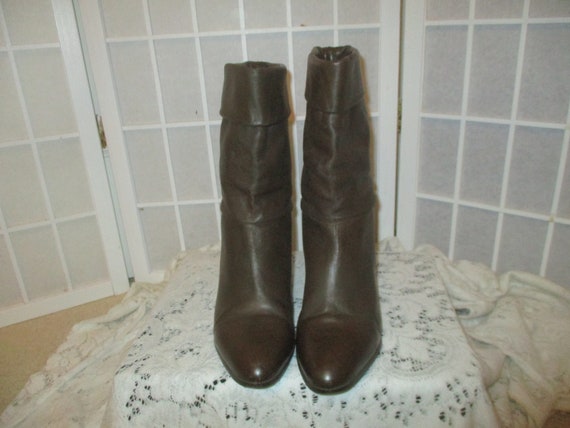 Showoffs leather mid calf/ankle boots size 9 - image 4