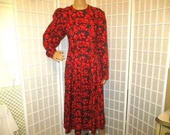 Maggy London by Jeannene Booher vintage silk jacquard long sleeve dress Maggy London by Jeannene Booher vintage silk jacquard long sleeve dress