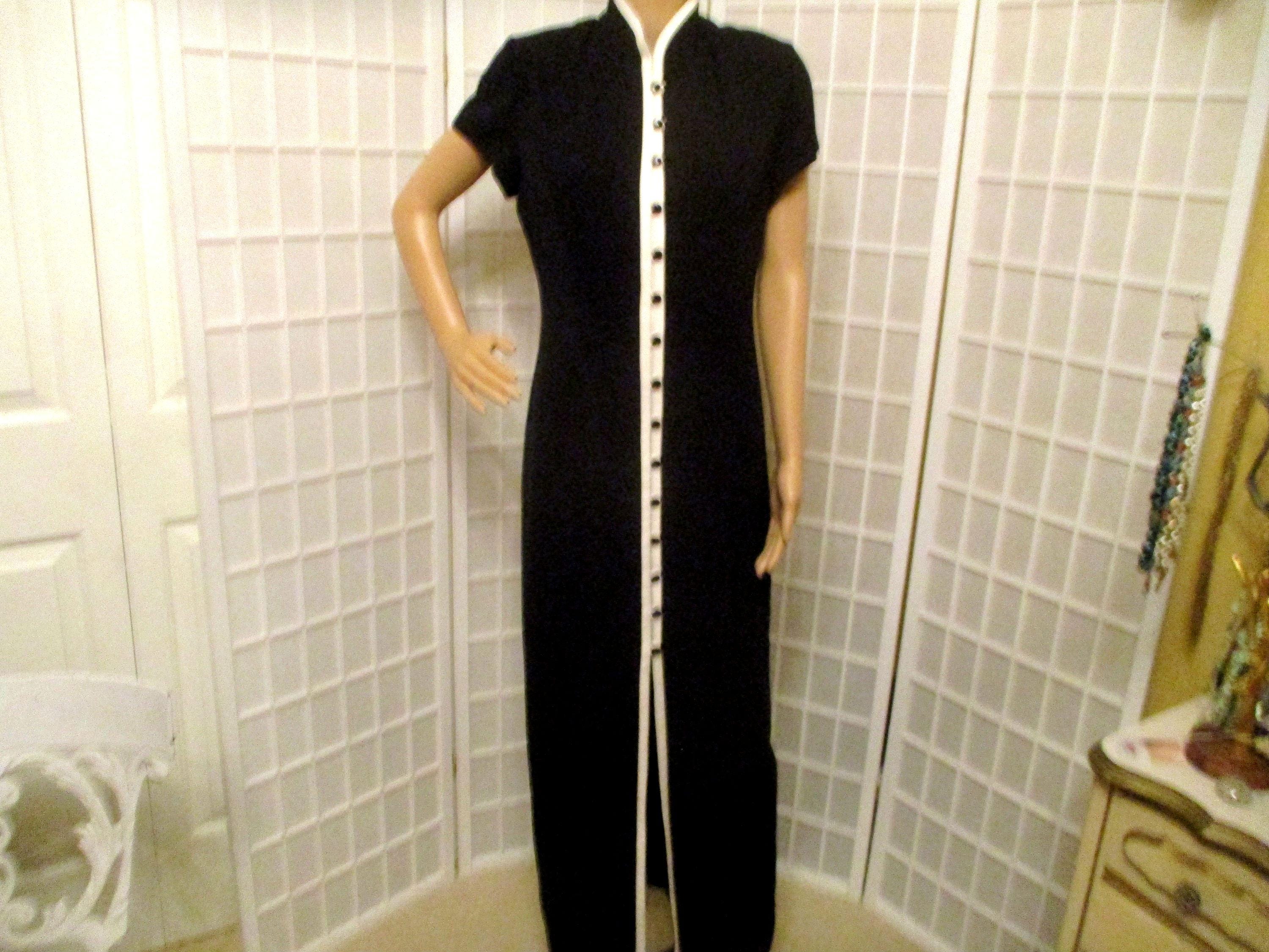 evan picone evening dress 80s Evan Picone Black Velvet Dress