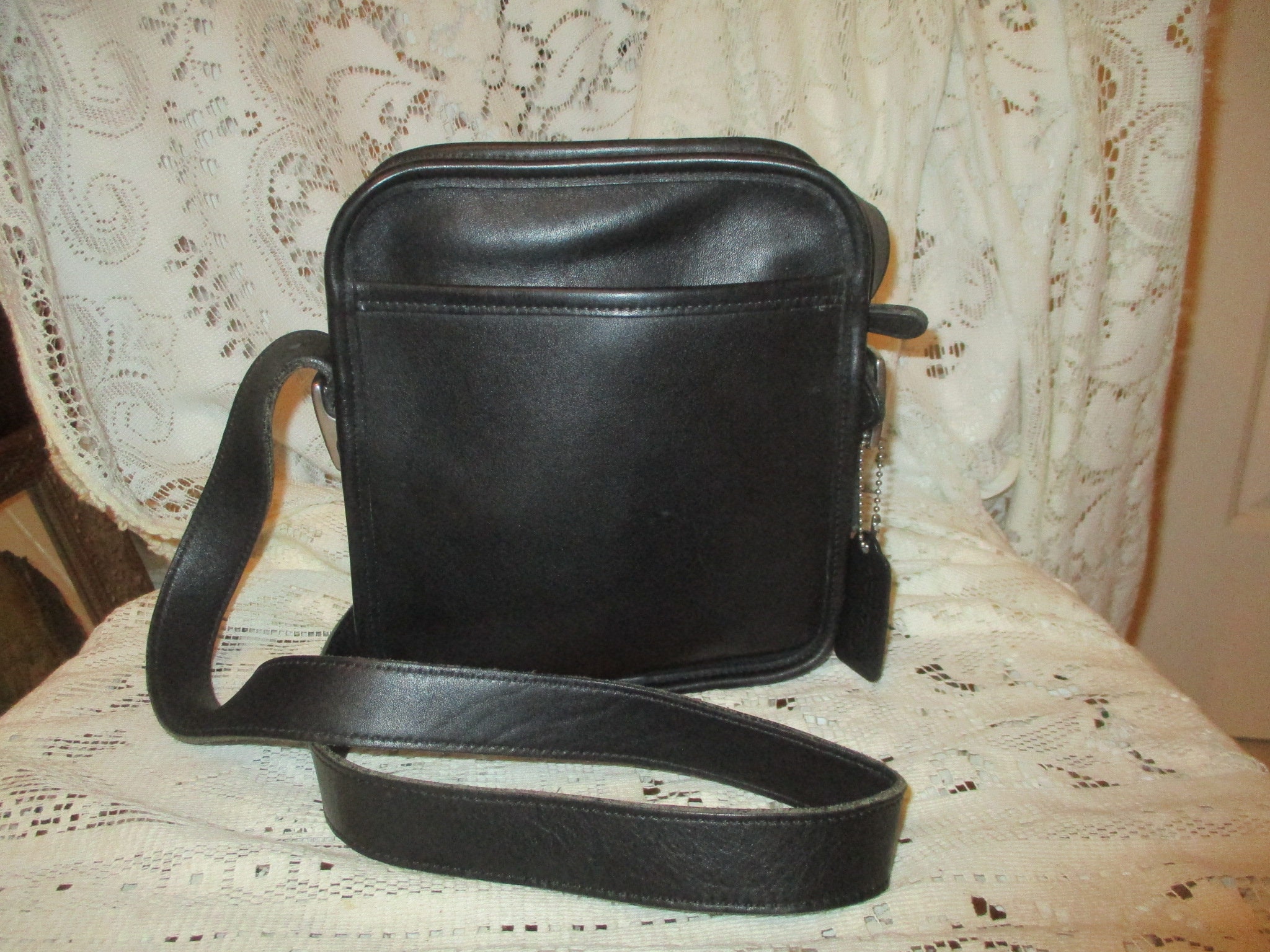 Vintage Camera Shoulder Bag Cowhide Leather Women Small Crossbody Bag (Black)