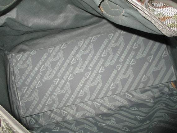 Jordache floral tapestry duffle/weekend/travel bag - image 3