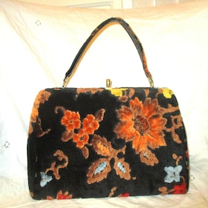 Spilene vintage velvety velour floral satchel