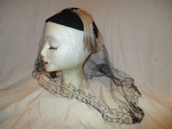 Roberta Bernays full veil feather hat - image 3