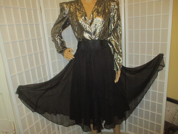 green emerald velvet dress Cachet - 58250Z Black Embellished Lace Long Dress