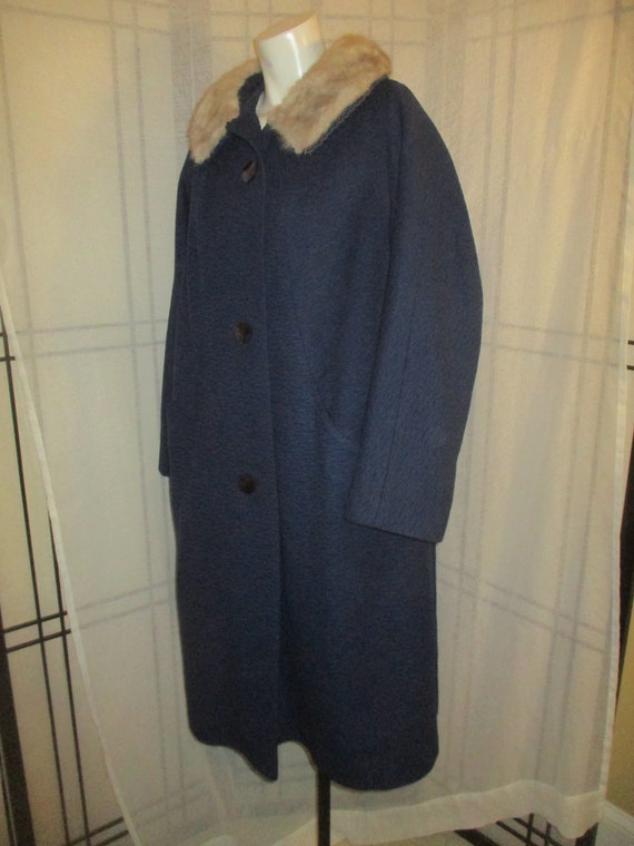 Full cut wool coat with mink collar - image 7