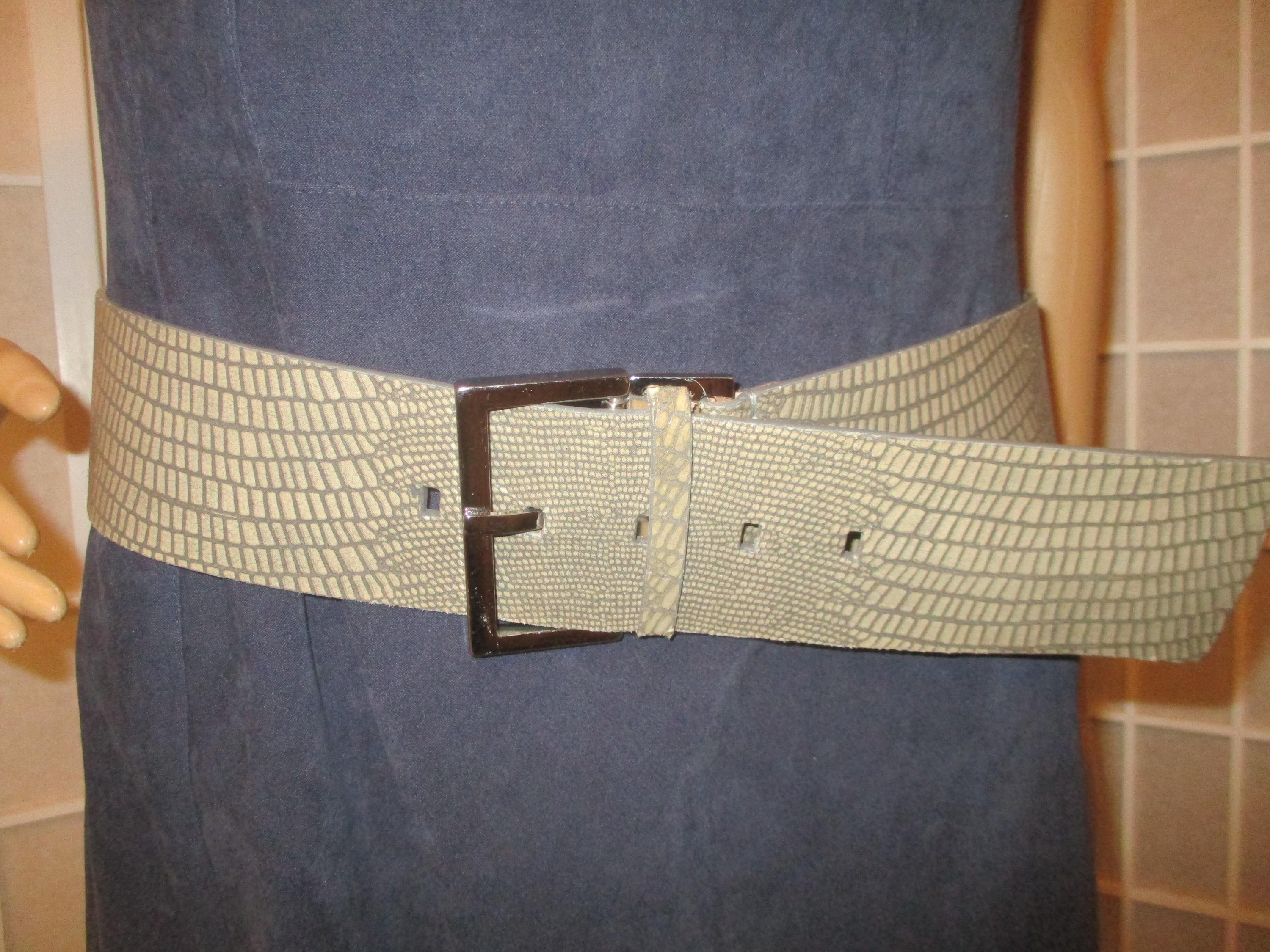 Reptile BANA REPUBLIC belt,genuine leather, M Banana Republic Vintage Wide Reptile Embossed Leather Belt  main image 2