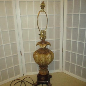 vintage shabby chic/ country French lamp base