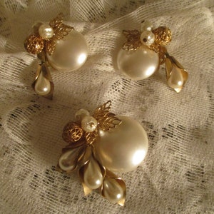 Faux pearl clip earrings and pin set