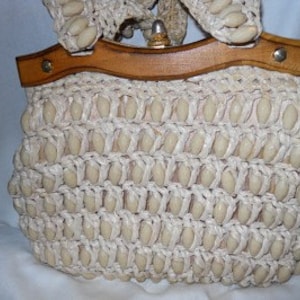 Cartera vintage tejida con cuentas