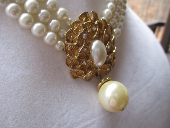 Faux pearl triple strand dangle pendant necklace - image 6