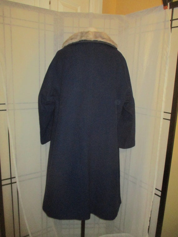 Full cut wool coat with mink collar - image 6