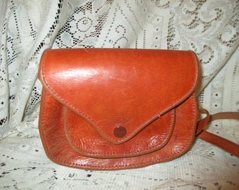 small vintage leather shoulder/crossbody bag
