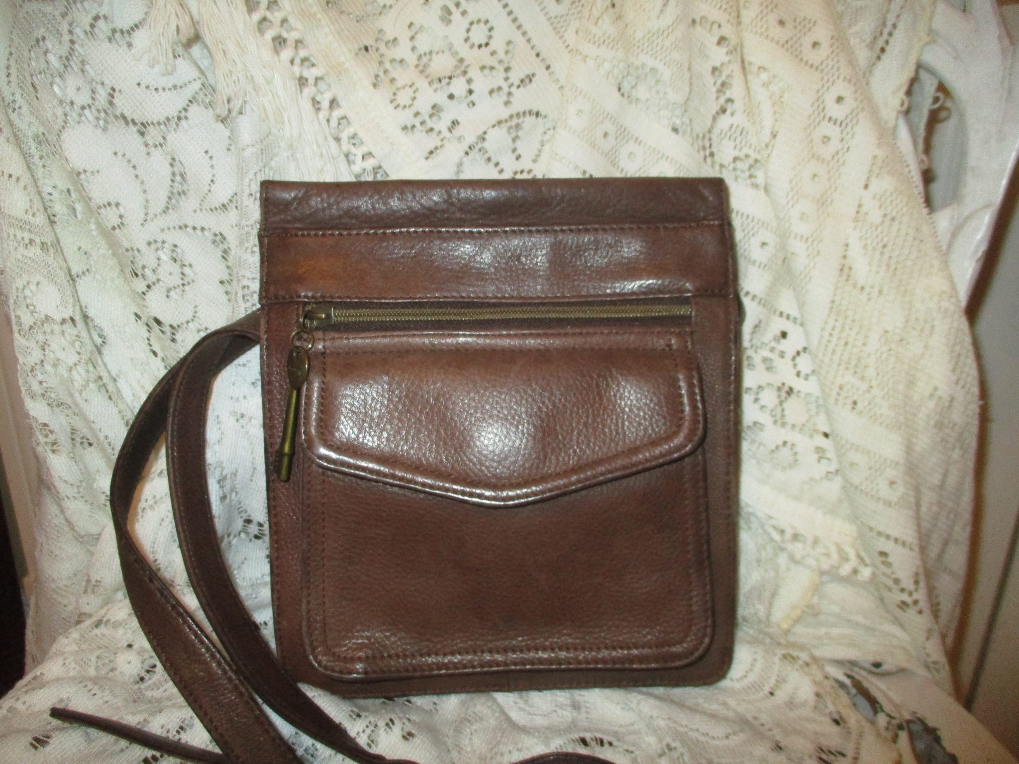 Fossil Vtg 1954 Crossbody Black Genuine Leather Bag/ Purse 75082