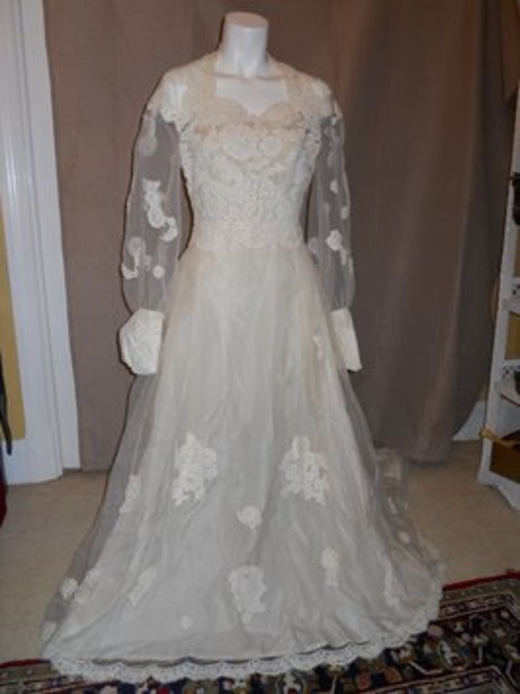 Vintage hand made wedding gown XS - image 1