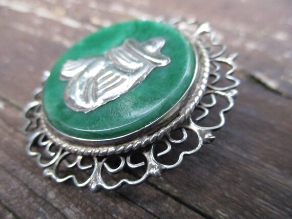 Mexican silver siesta pin with green stone - image 5